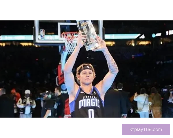 麦克朗当选G联盟常规赛MVP 成为历史首位多次荣膺此奖球员